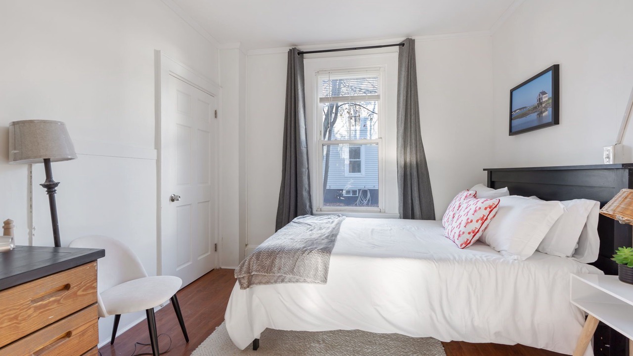 Photo of Bedroom in Oakdale