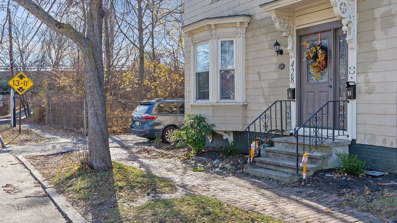 Photo of Outdoor in Oakdale