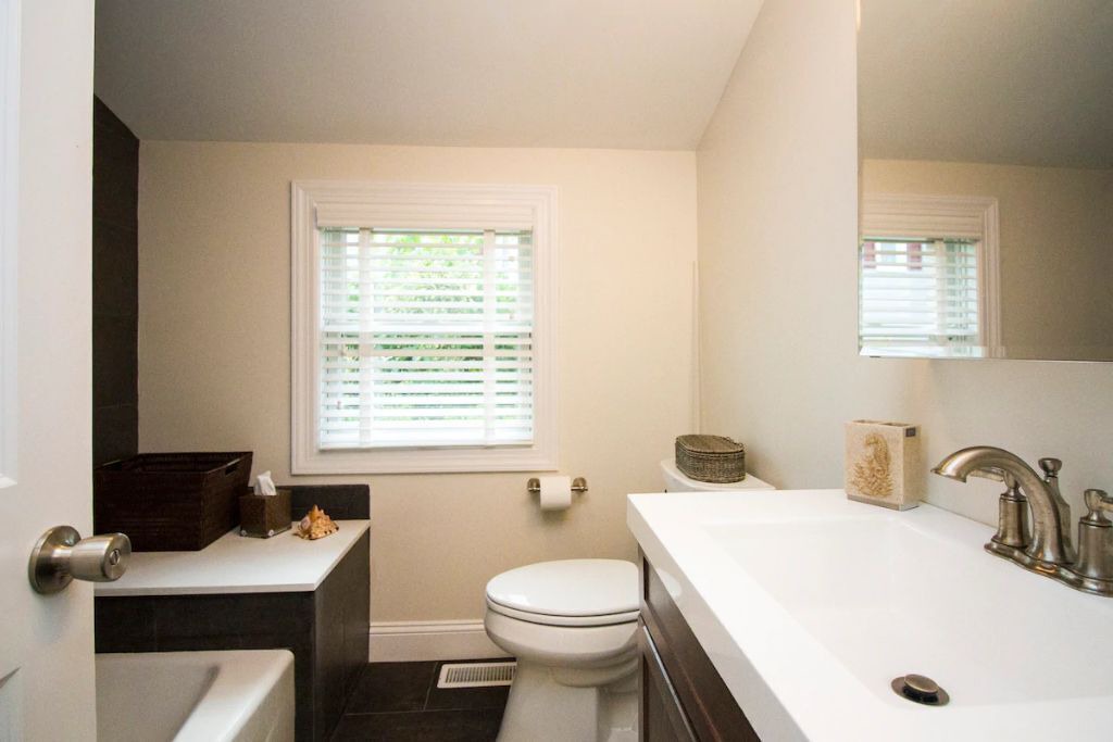 Photo of Bathroom in Pipes Cove