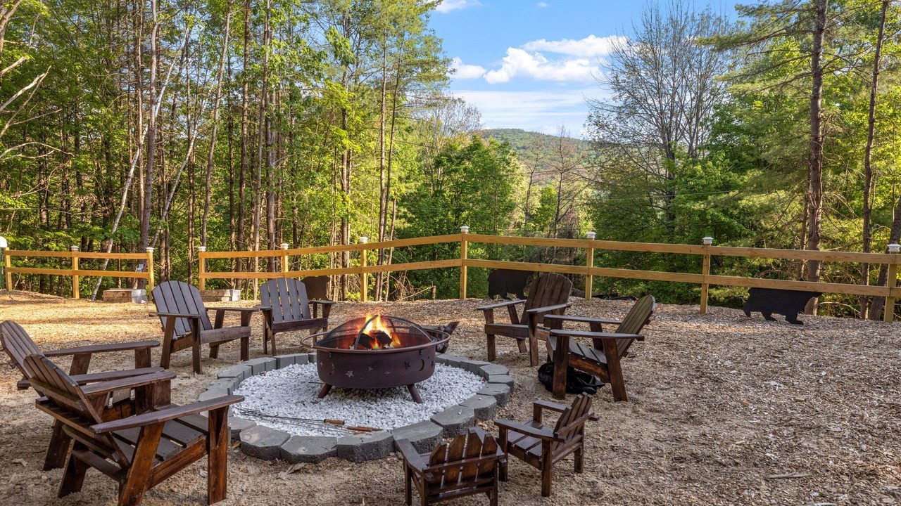 Photo of Outdoor in Ashland