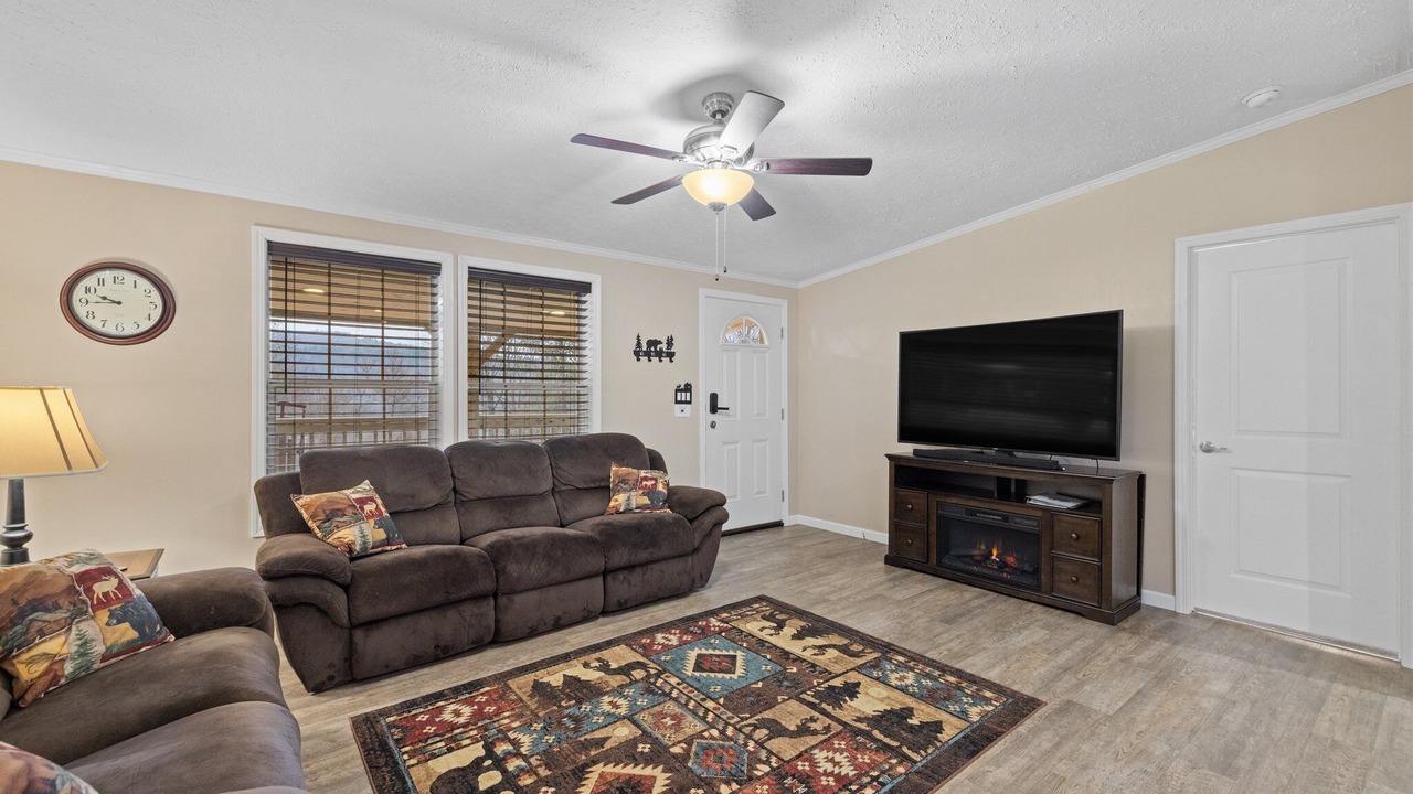 Photo of Livingroom in Ashland