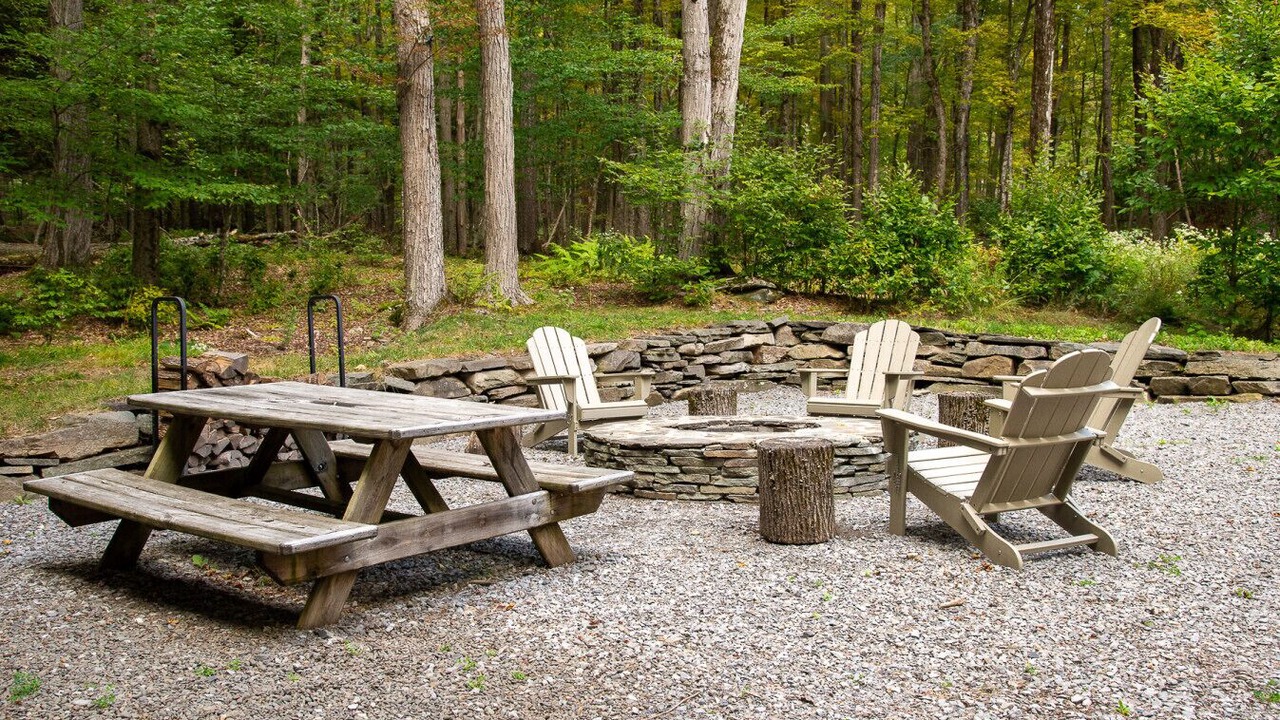 Photo of Outdoor in Highmount