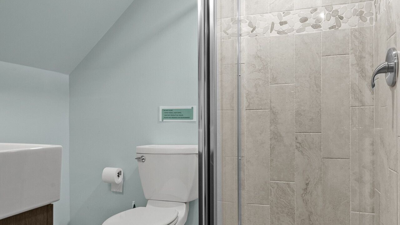Photo of Bathroom in Highmount