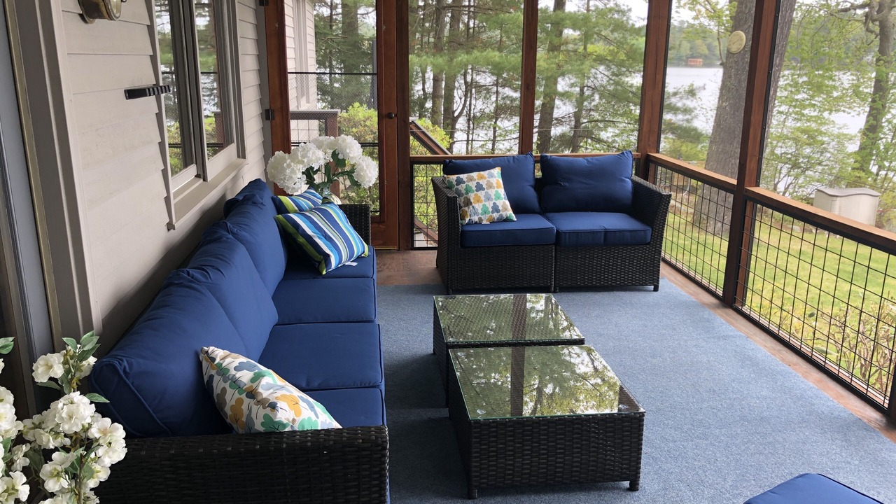 Photo of Livingroom in Meredith