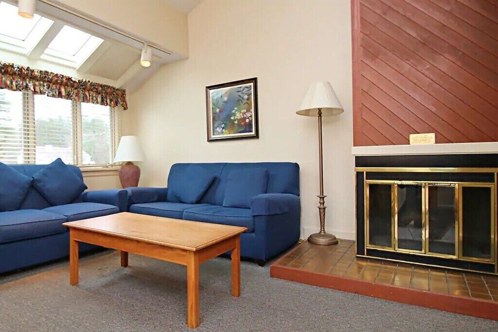Photo of Livingroom in Lenox
