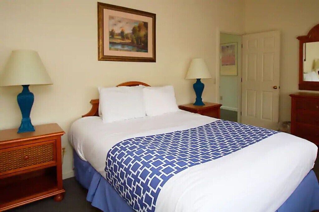 Photo of Bedroom in Lenox