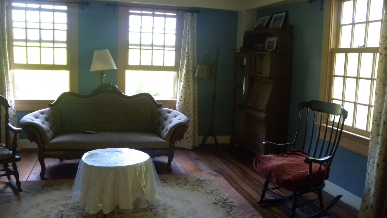 Photo of Livingroom in Guilford