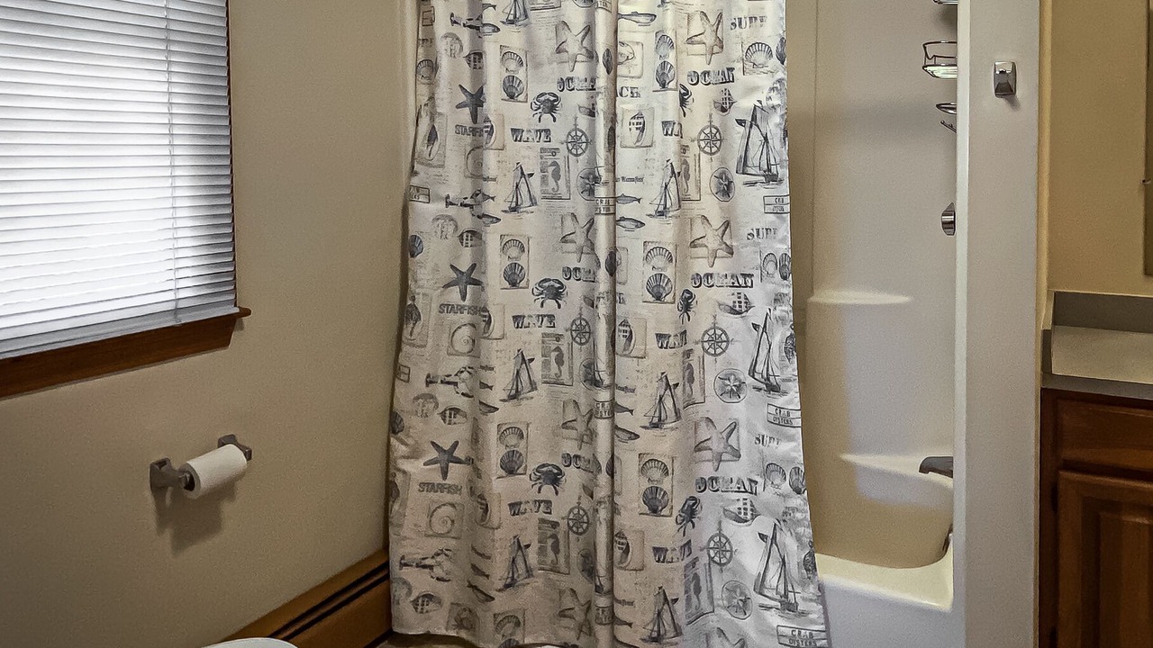 Photo of Bathroom in Cliff Walk