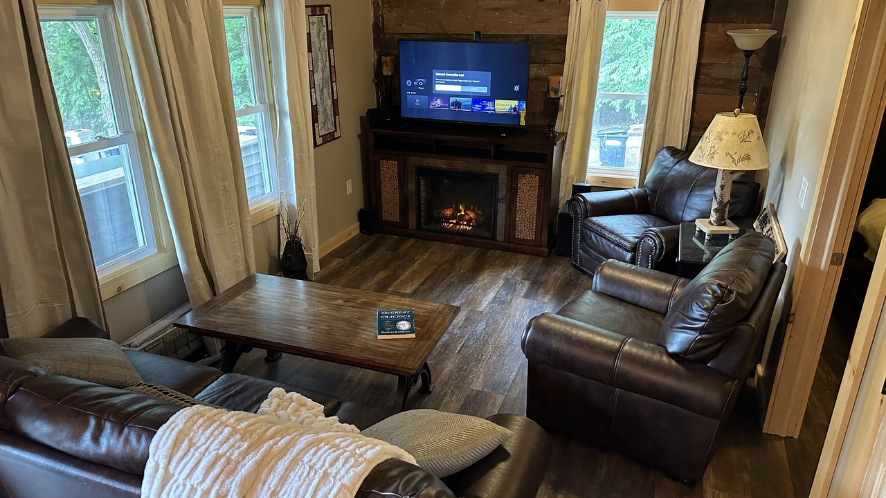 Photo of Livingroom in Bolton Landing