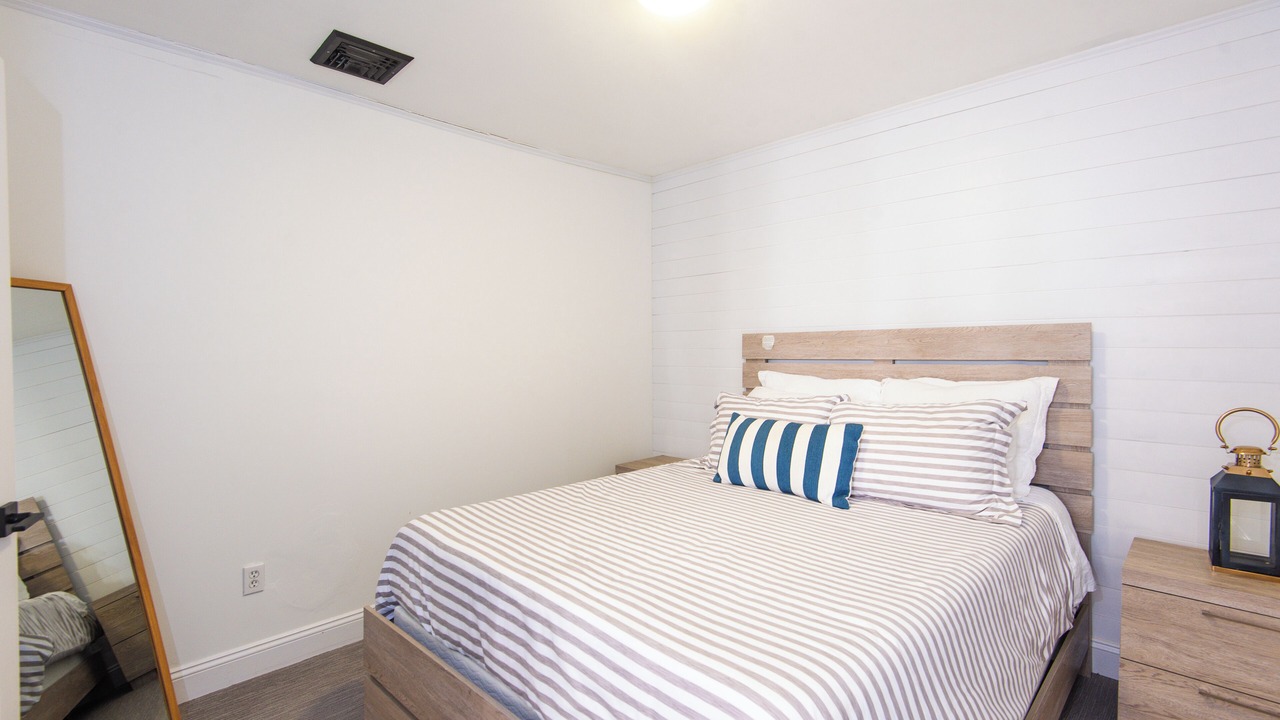 Photo of Bedroom in Yachting Village