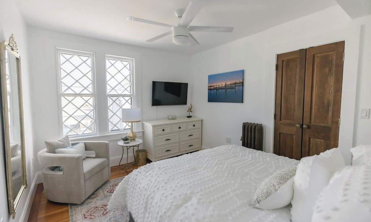 Photo of Bedroom in The Point