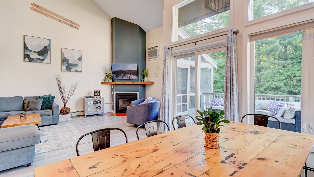 Photo of Livingroom in North Conway