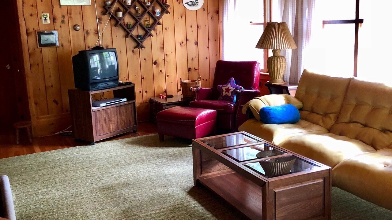 Photo of Livingroom in Acton