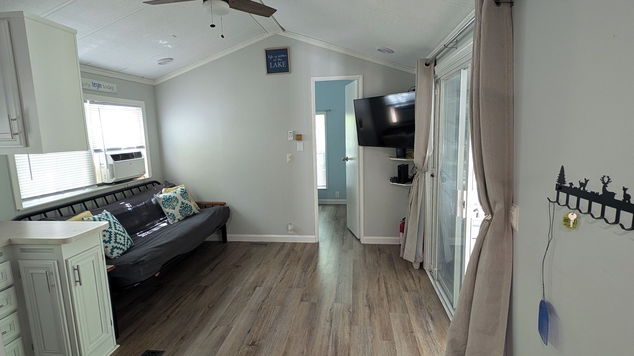 Photo of Livingroom in South Casco