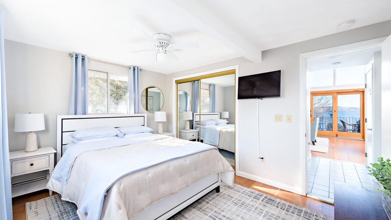 Photo of Bedroom in Jamestown Shores