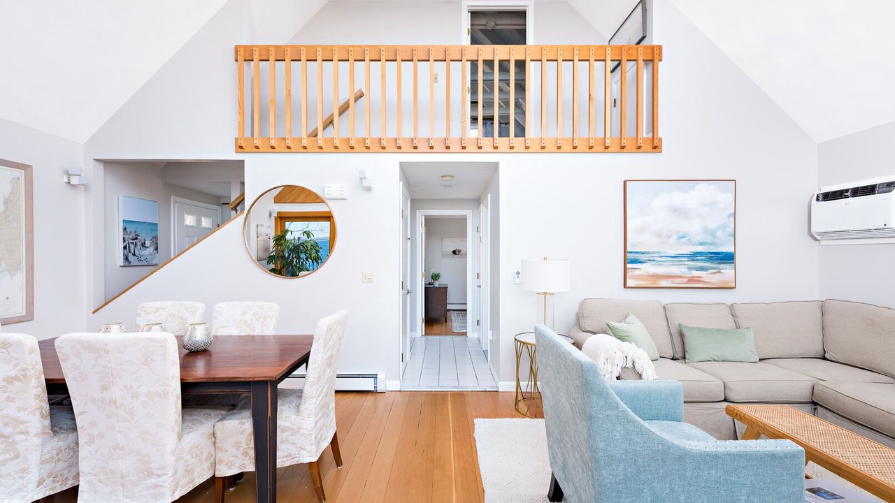 Photo of Livingroom in Jamestown Shores