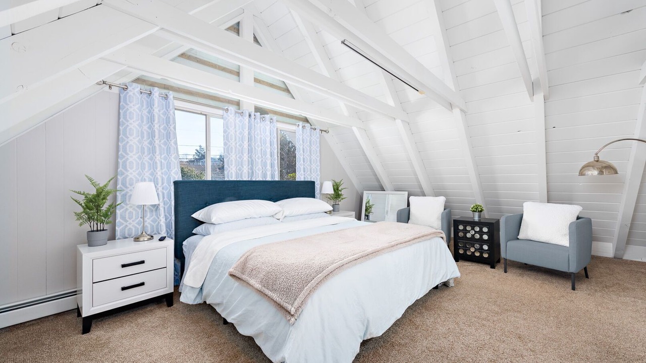 Photo of Bedroom in Jamestown Shores