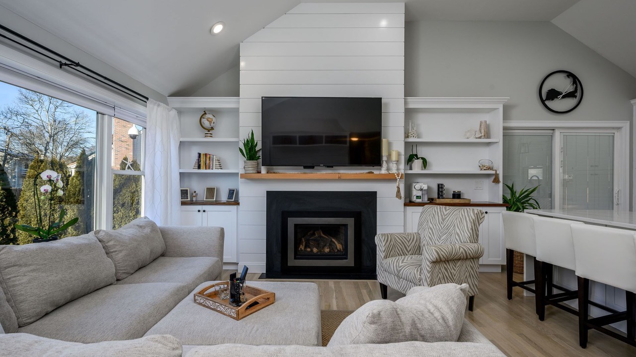 Photo of Livingroom in Hyannis
