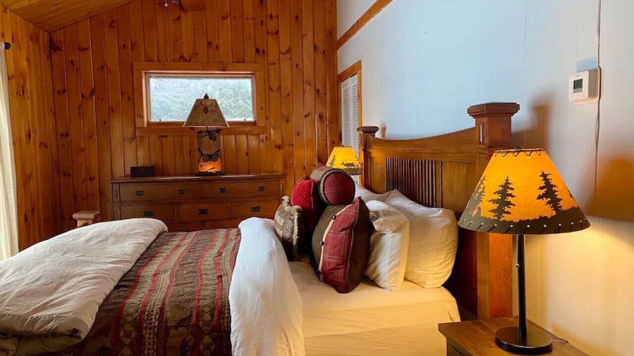 Photo of Bedroom in Alburg