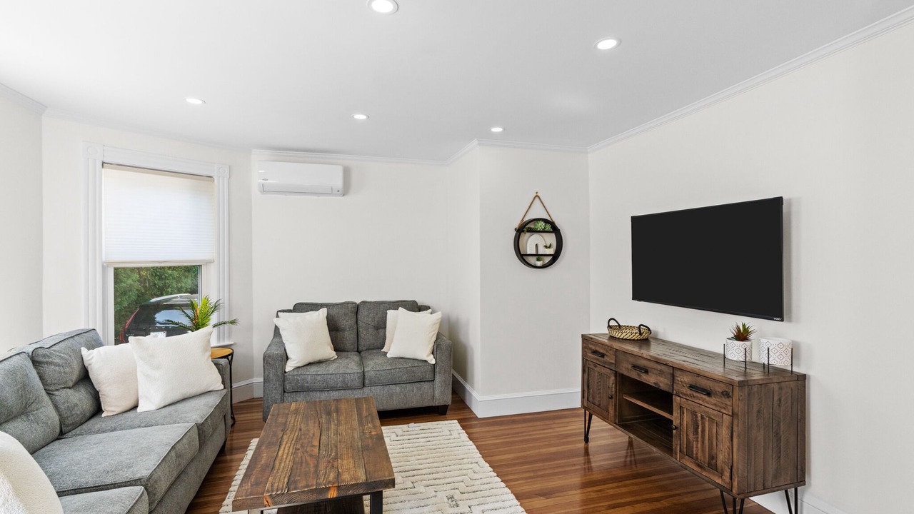 Photo of Livingroom in Newport East