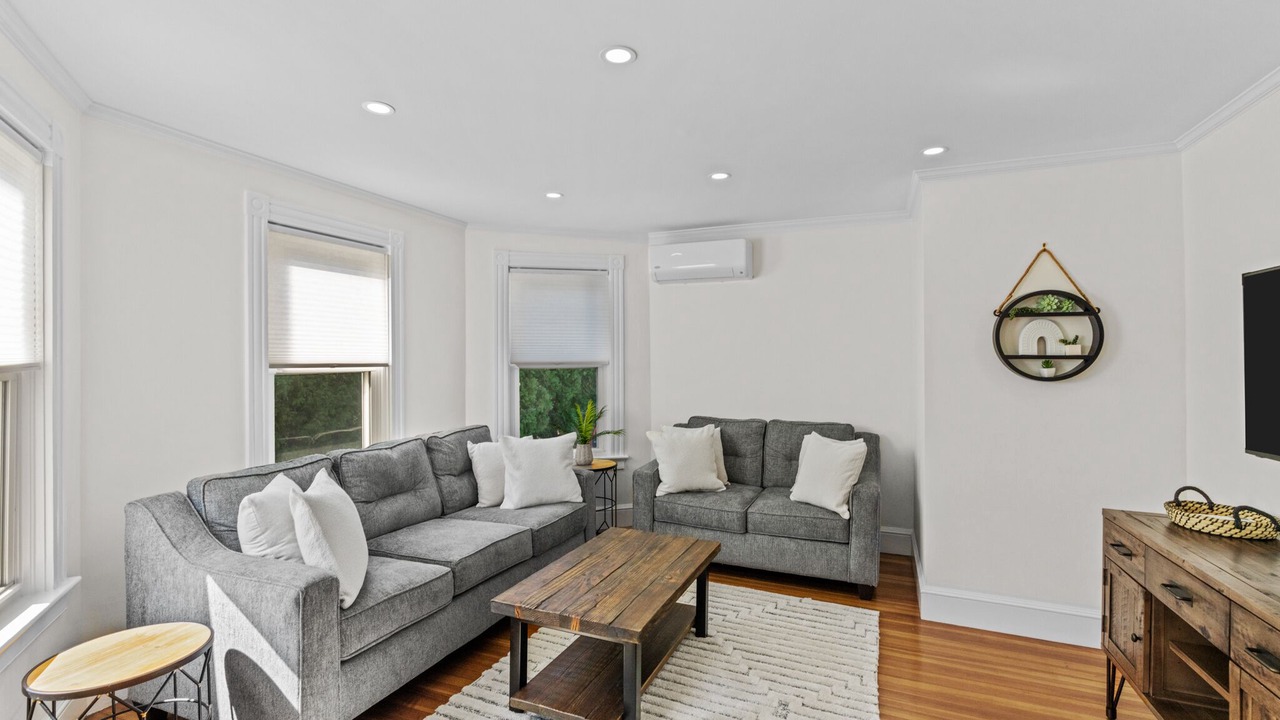 Photo of Livingroom in Newport East