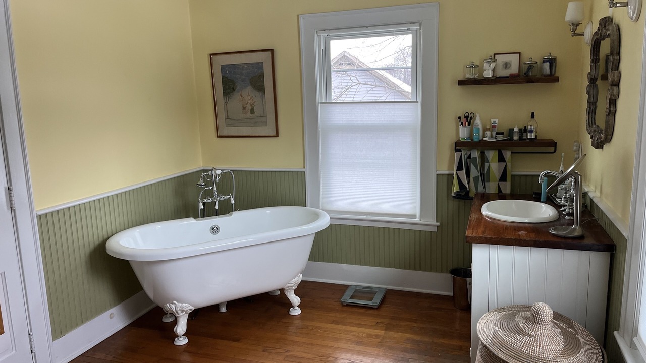 Photo of Bathroom in Livingston