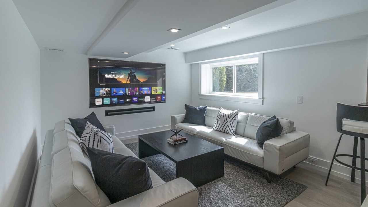 Photo of Livingroom in Hampton Bays