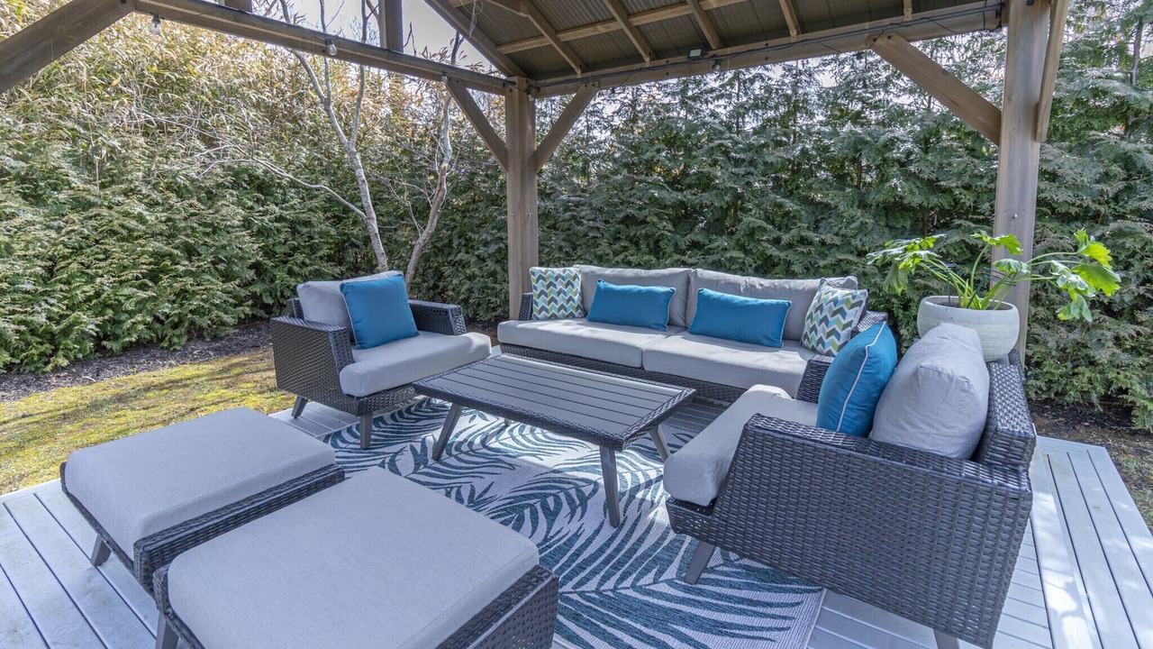Photo of Patio Balcony in Hampton Bays