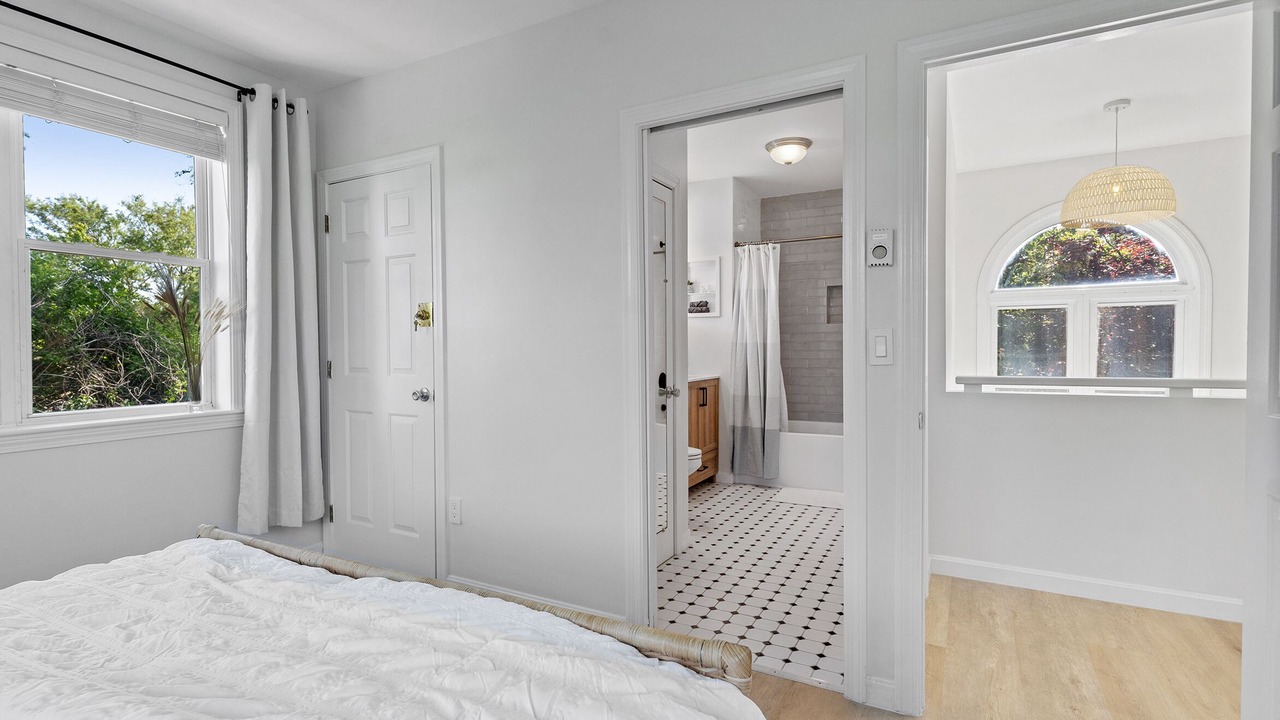Photo of Bedroom in Easton's Point