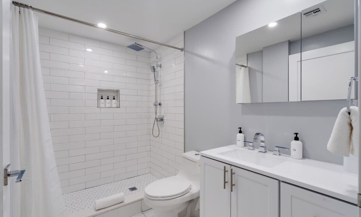 Photo of Bathroom in Center City East
