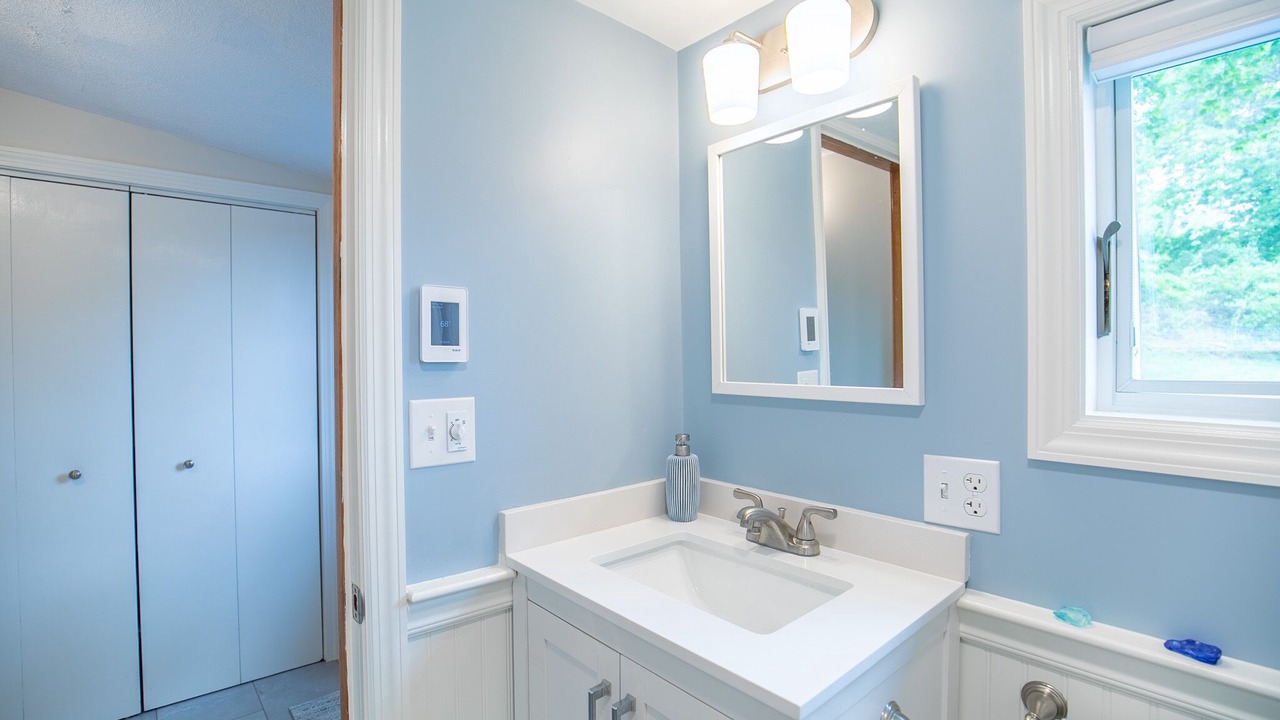 Photo of Bathroom in Great Neck