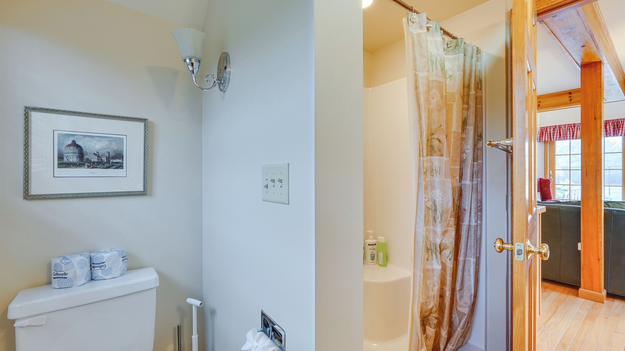 Photo of Bathroom in Williamstown