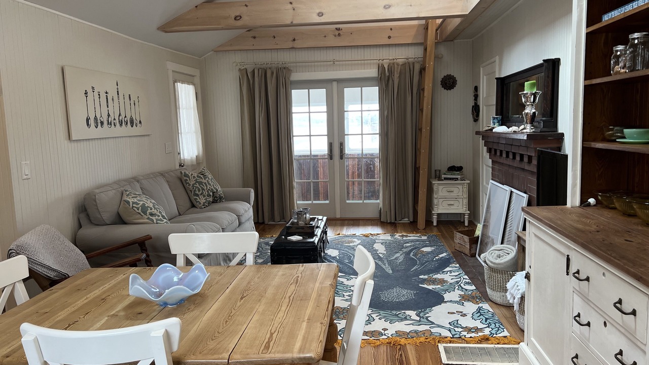 Photo of Livingroom in Hull