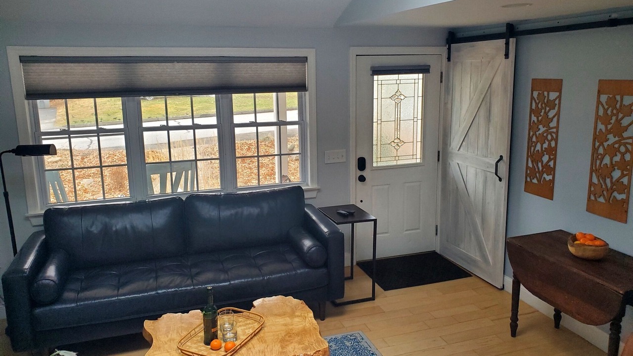 Photo of Livingroom in Niantic