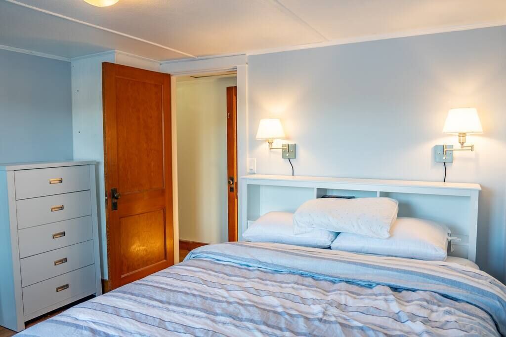 Photo of Bedroom in Sunapee