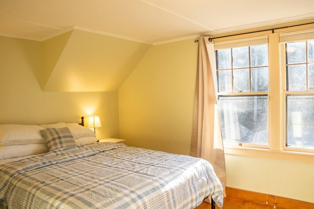 Photo of Bedroom in Sunapee