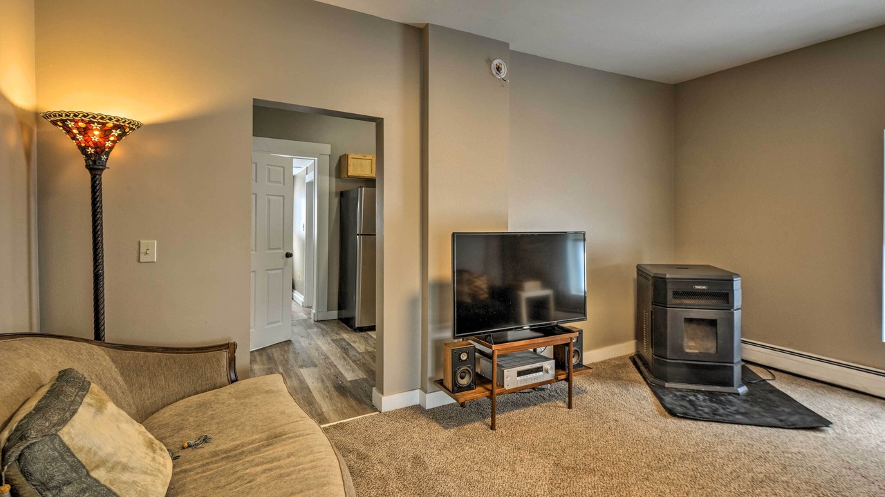 Photo of Livingroom in Henniker