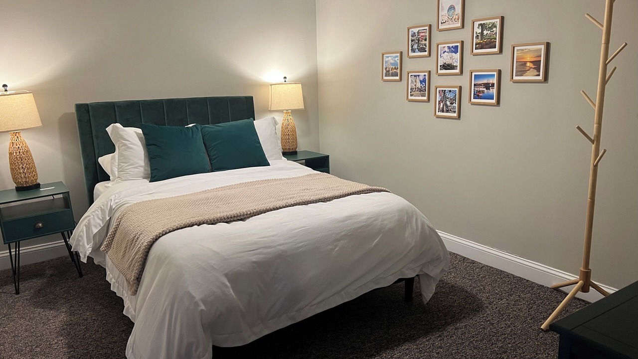 Photo of Bedroom in Old Mystic