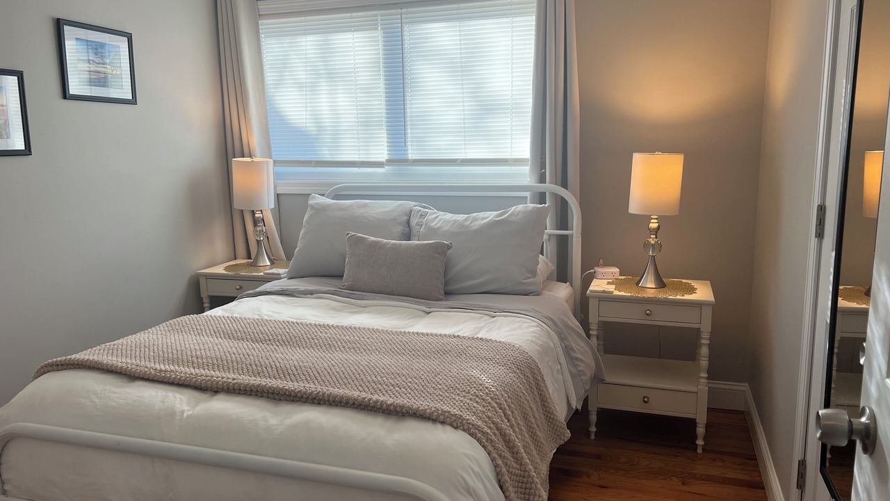 Photo of Bedroom in Old Mystic