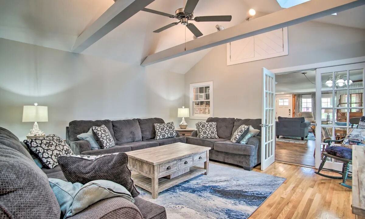 Photo of Livingroom in Bass River