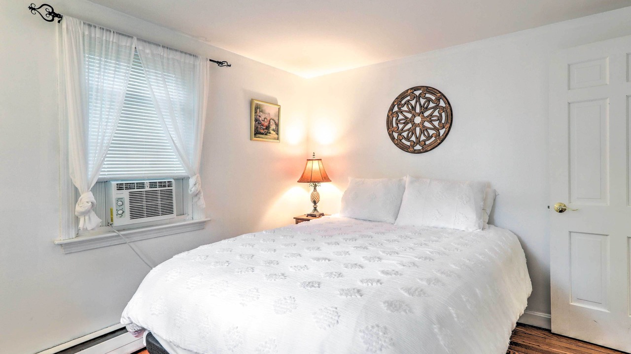 Photo of Bedroom in West Yarmouth
