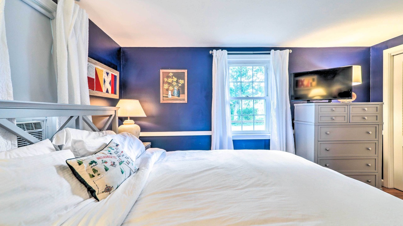 Photo of Bedroom in West Yarmouth