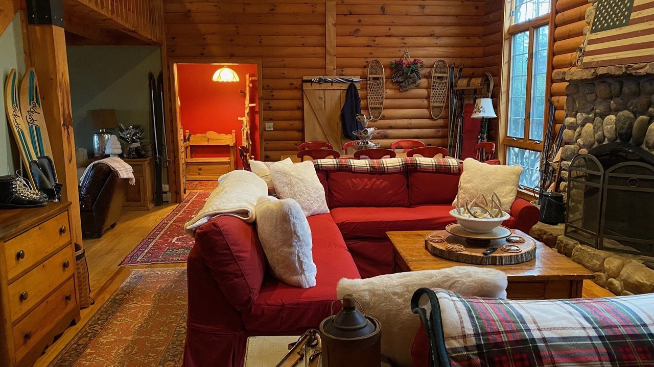 Photo of Livingroom in Bolton Landing