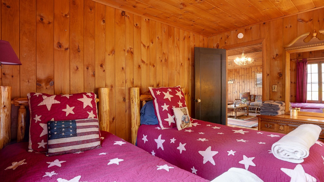 Photo of Bedroom in Long Lake