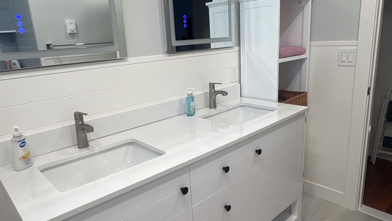 Photo of Bathroom in Eastward Look