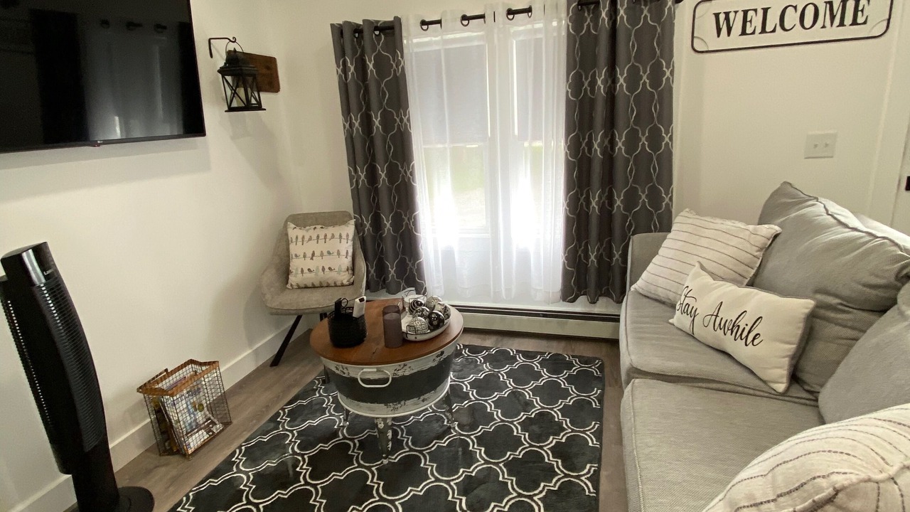 Photo of Livingroom in Stonington