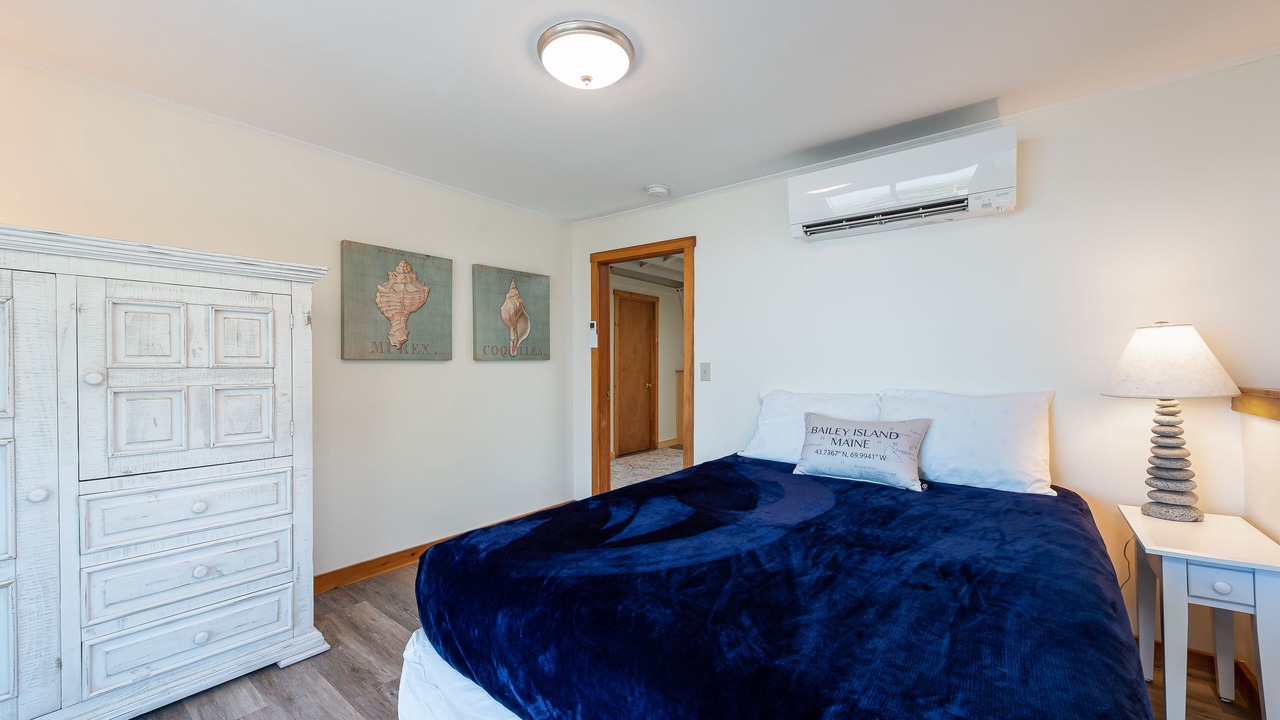 Photo of Bedroom in Mid-Coast and Islands