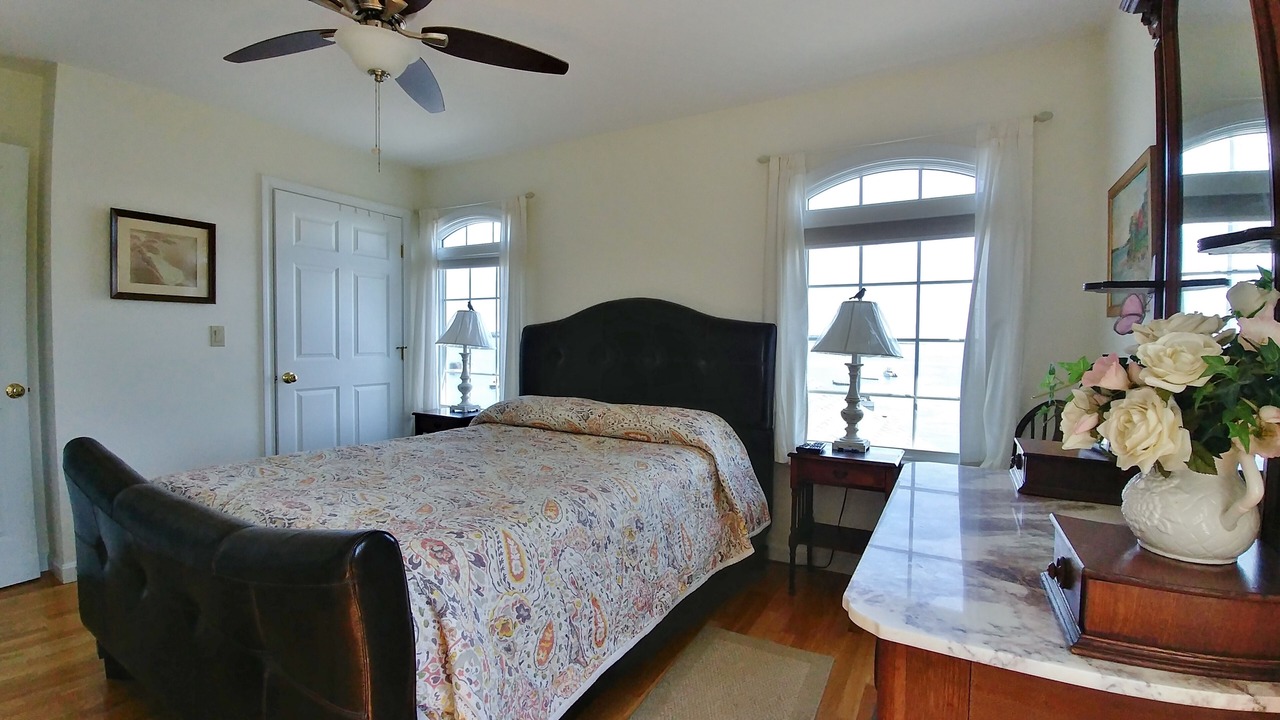 Photo of Bedroom in Mid-Coast and Islands