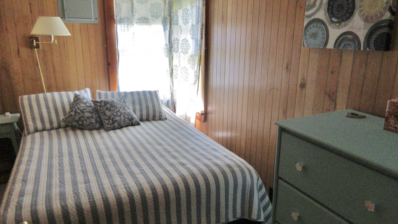 Photo of Bedroom in Mid-Coast and Islands