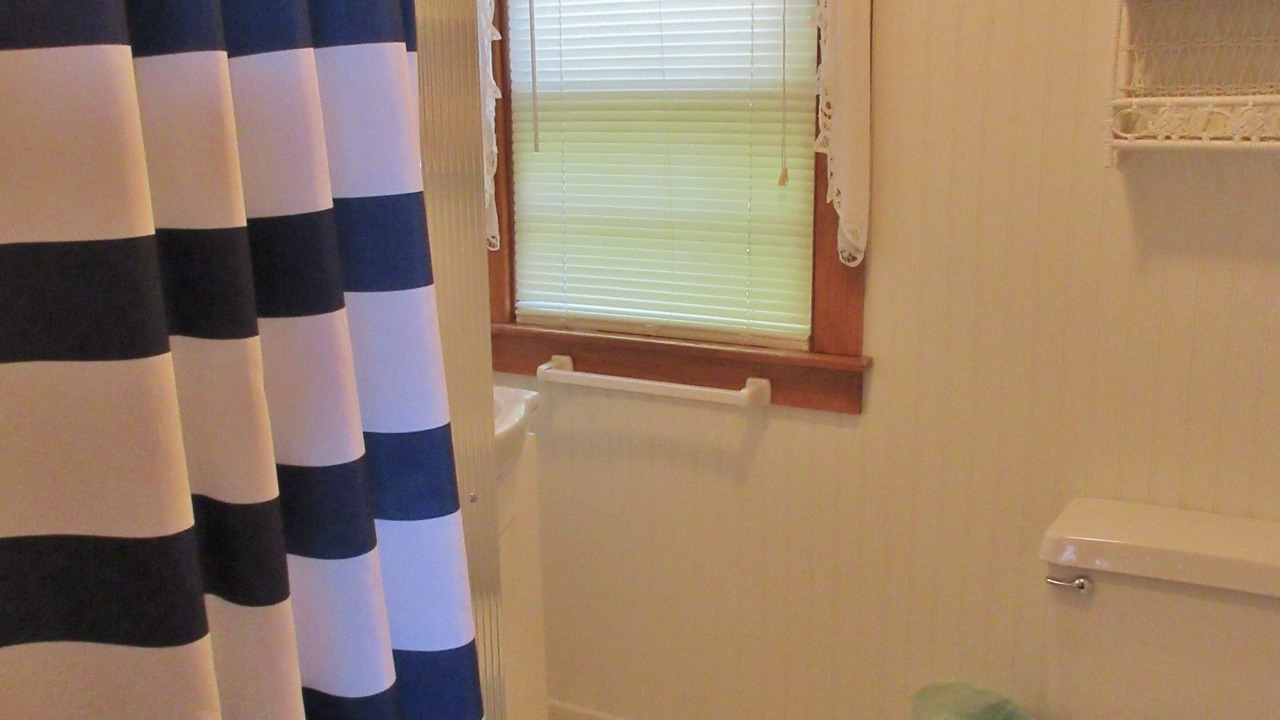 Photo of Bathroom in Mid-Coast and Islands
